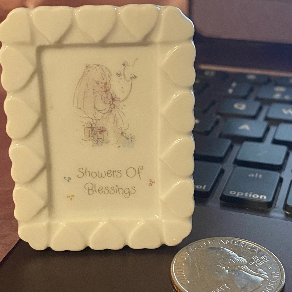 12 Precious Moments Miniatures